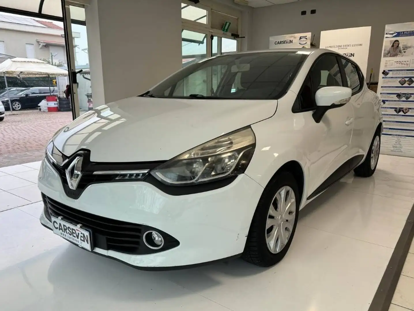 Renault Clio 1.5 dci EcoBusiness s&s 83gr 90cv Bianco - 1