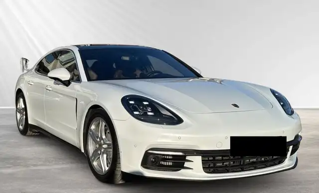 Porsche Panamera view 3