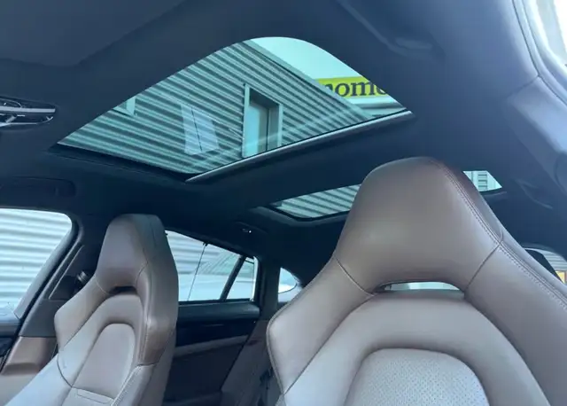 Porsche Panamera view 15
