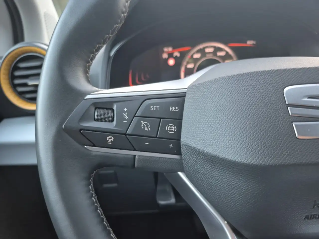 SEAT Arona 1.0 TSI Style DSG LED PDC ACC CarPlay 18