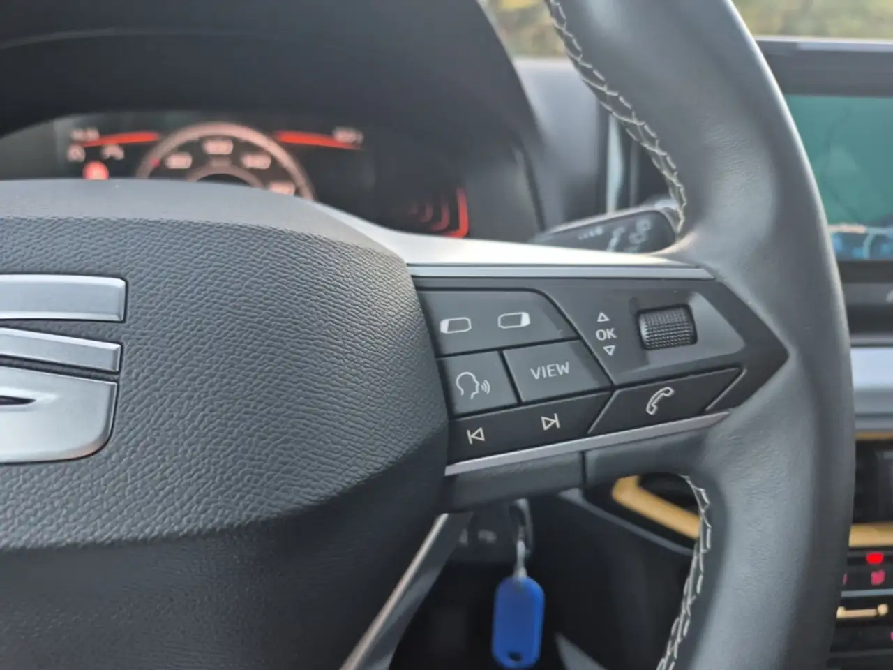 SEAT Arona 1.0 TSI Style DSG LED PDC ACC CarPlay 19