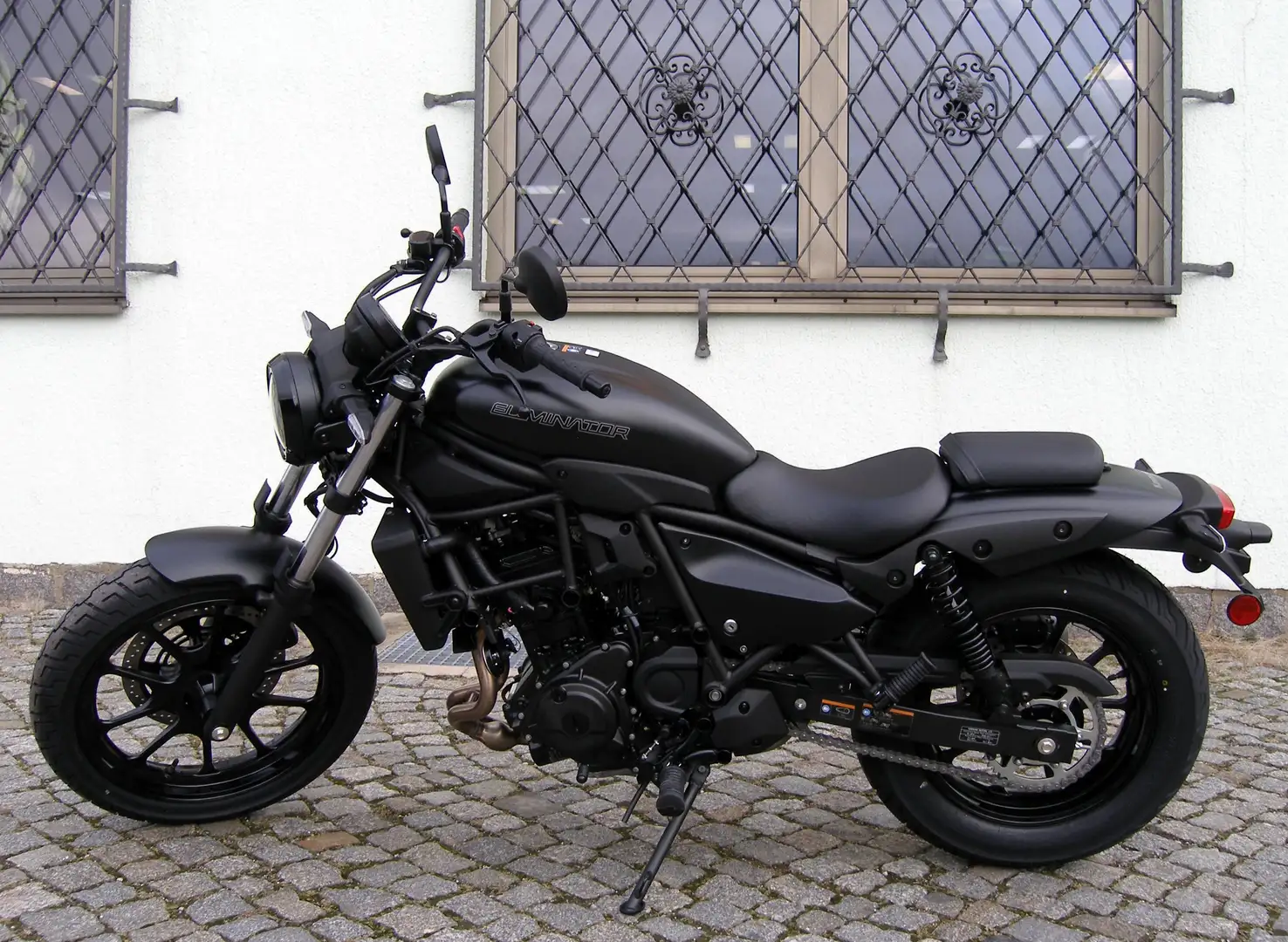 Kawasaki Eliminator 500 Negro - 2