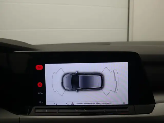 Volkswagen Golf view 10