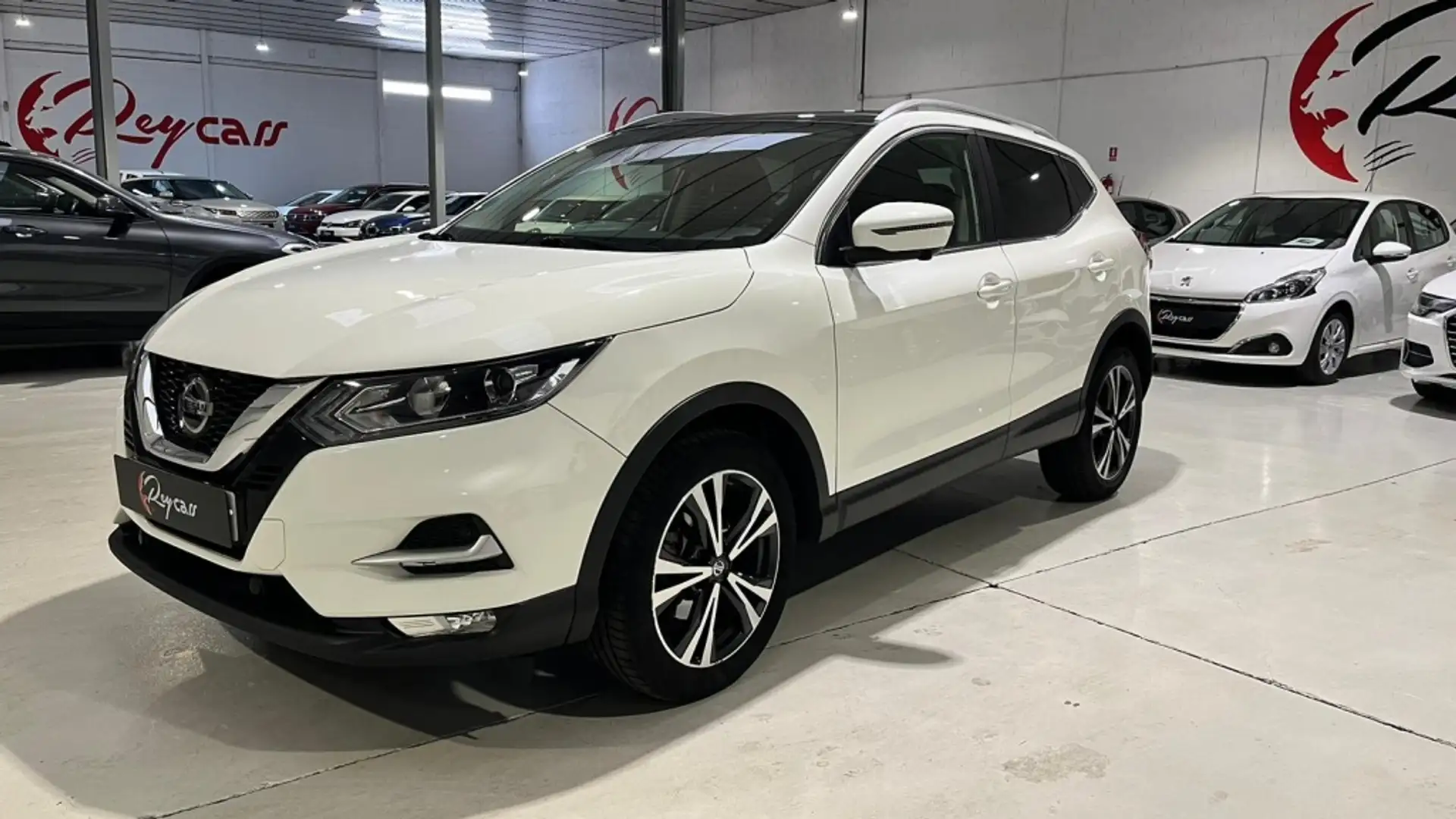 Nissan Qashqai 1.3 DIG-T N-Connecta 4x2 DCT 117kW Weiß - 2