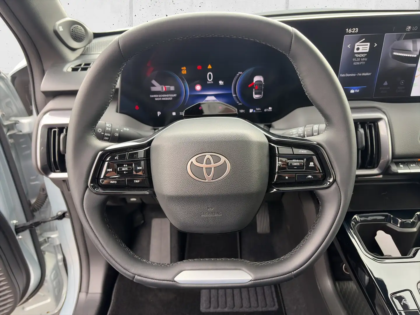 Toyota Urban Cruiser 2WD Lounge Elektric 5t. Silber - 2