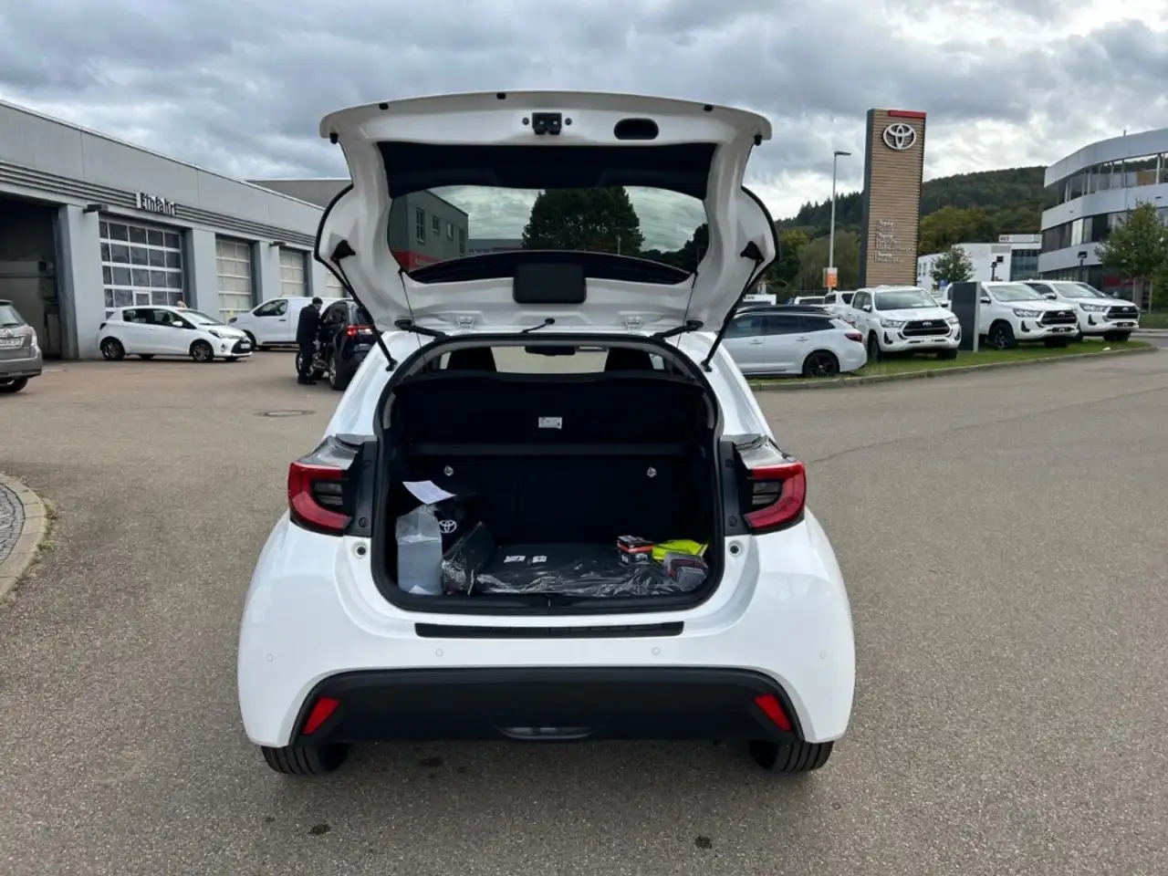 Toyota Yaris Hybrid 1,5L Teamplayer Technik-Paket 9