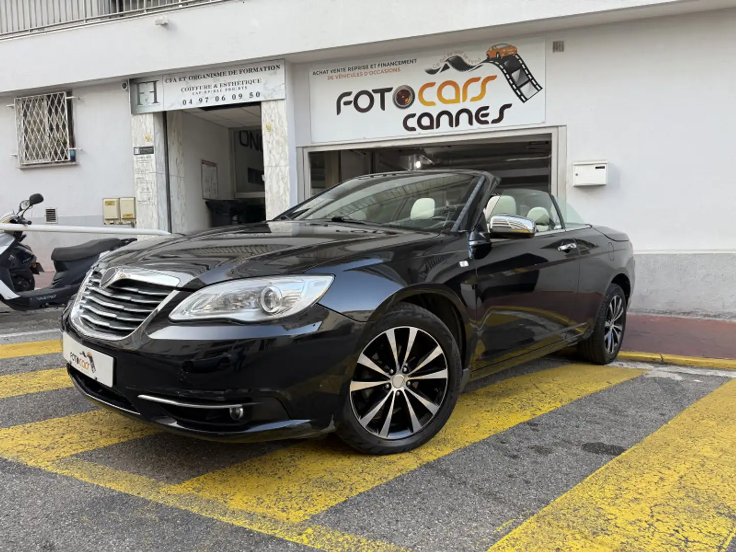 Lancia Flavia 2.4 ESSENCE 170 Schwarz - 1