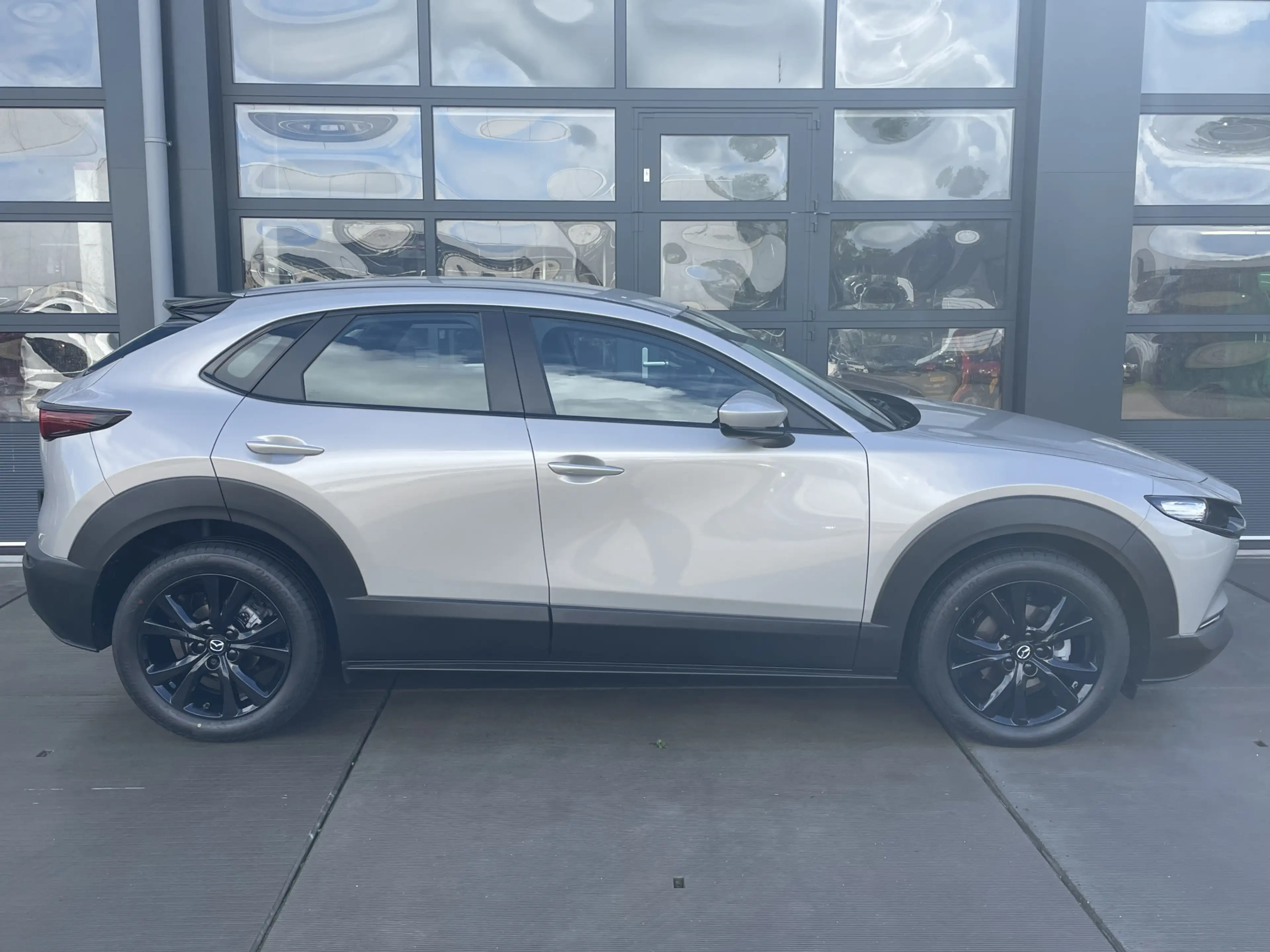 Mazda CX-30 2.5 e-SkyActiv-G M Hybrid 140 pk AUTOMAAT Centre-l — photo 5