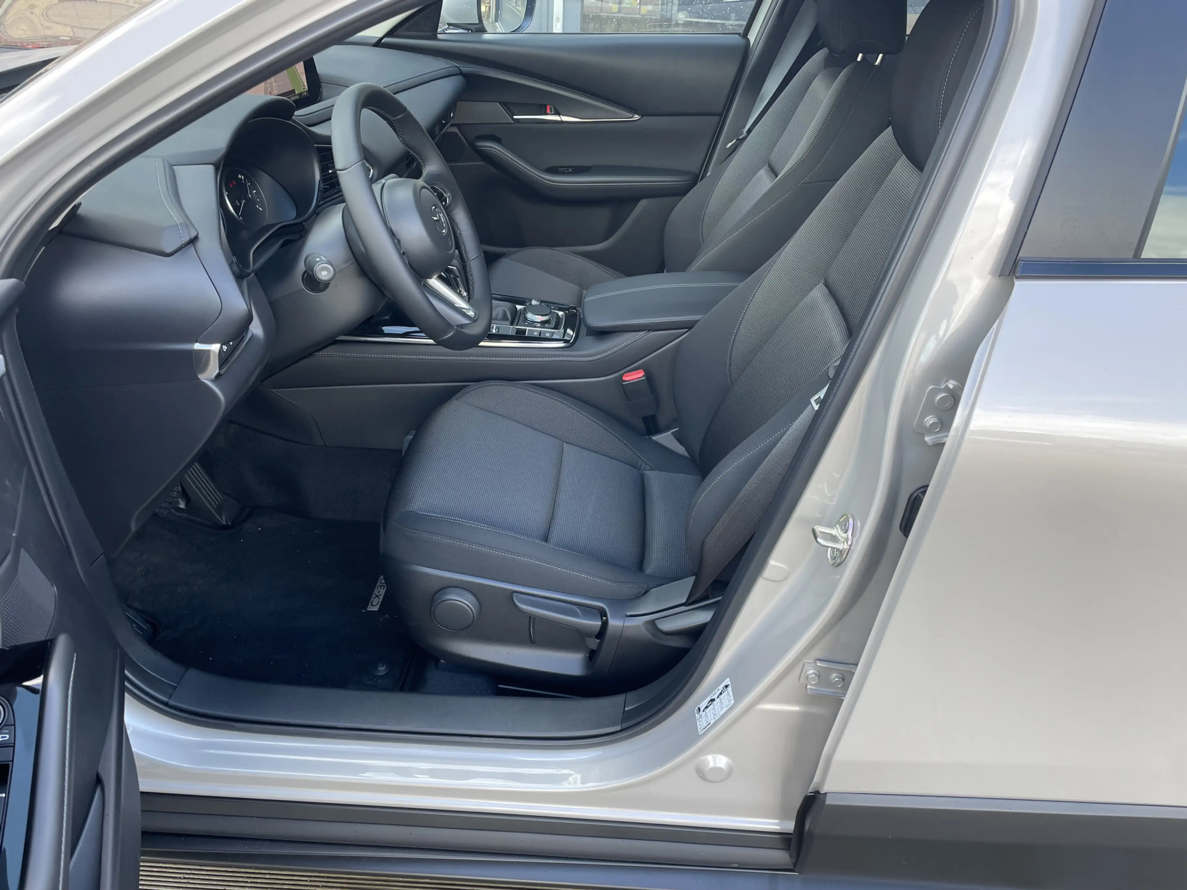 Mazda CX-30 2.5 e-SkyActiv-G M Hybrid 140 pk AUTOMAAT Centre-l — photo 8