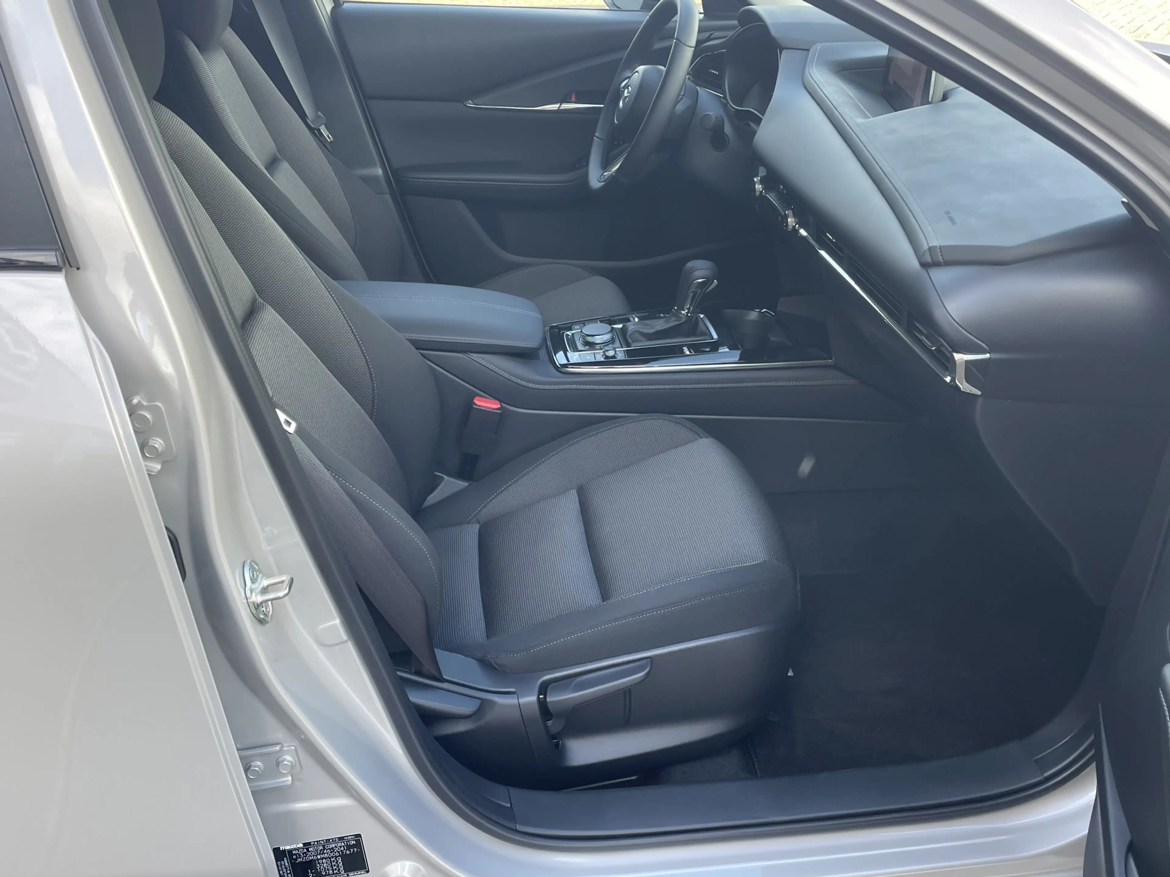 Mazda CX-30 2.5 e-SkyActiv-G M Hybrid 140 pk AUTOMAAT Centre-l — photo 9