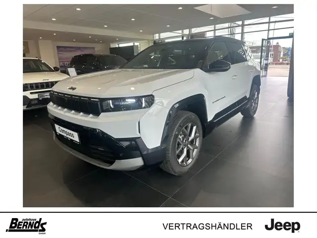 Jeep Compass 1.2 e-Hybrid DCT6 First Edition NAVI 360° Kam PANO