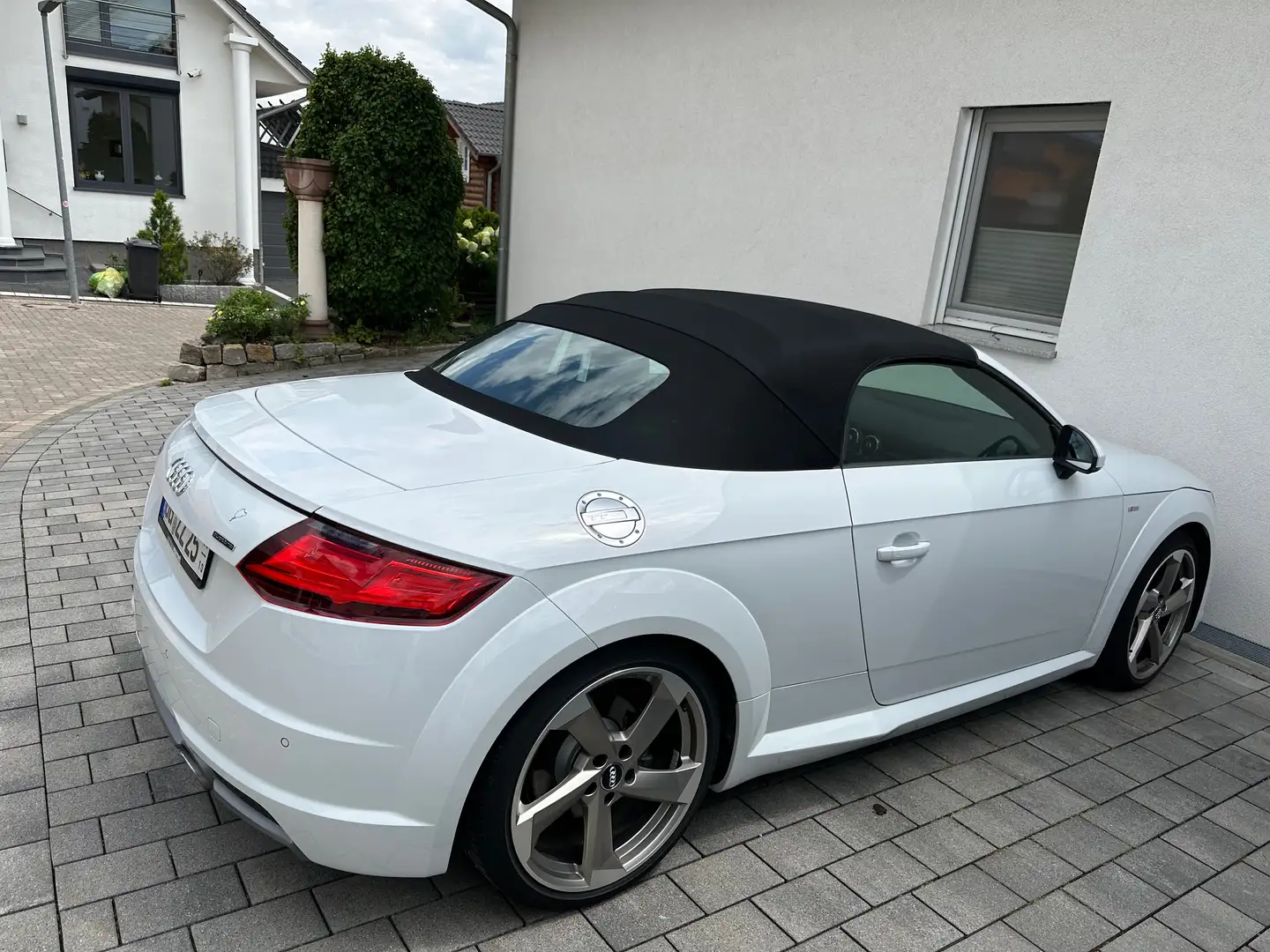 Audi TT TT Roadster 2.0 TFSI quattro Weiß - 2