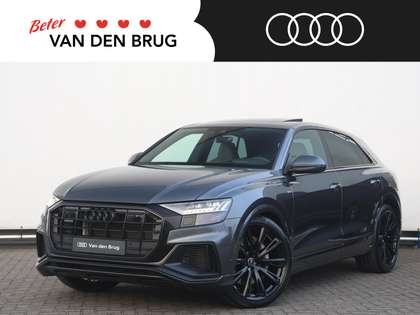 Audi Q8 55 TFSI e quattro Pro Line S 381 Pk | Tour | Panor