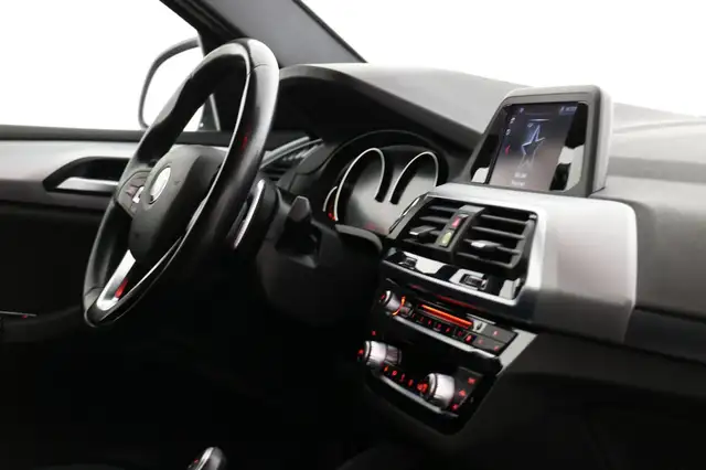 BMW X4 view 15