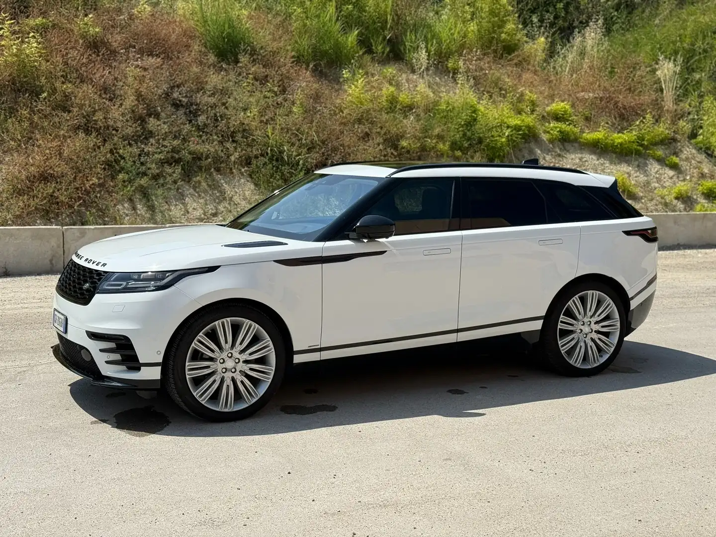Land Rover Range Rover Velar Range Rover Velar 2.0d i4 R-Dynamic HSE 240cv my19 Bianco - 2