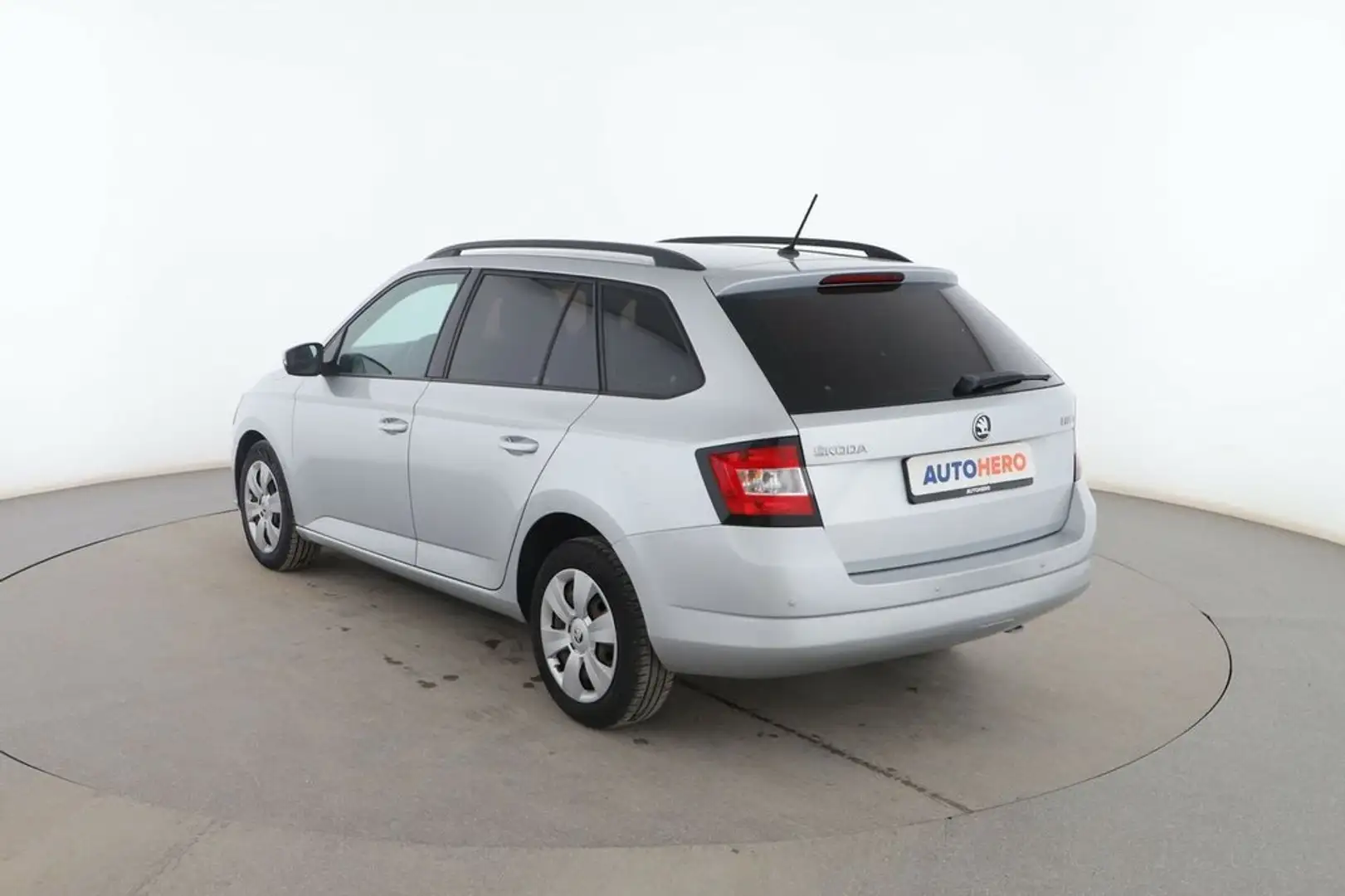Skoda Fabia 1.4 TDI Ambition Gris - 2
