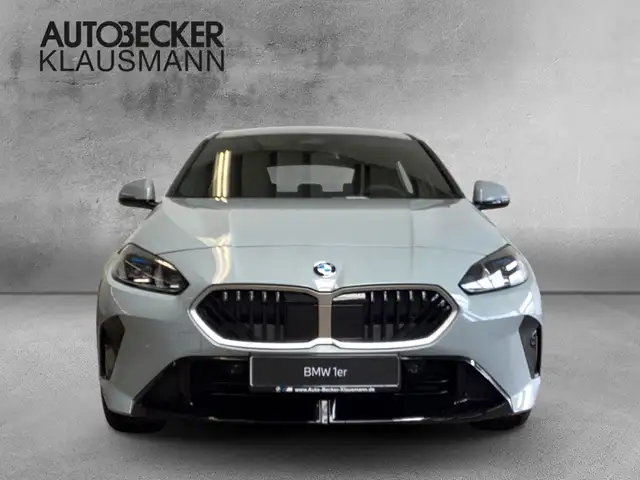 BMW 1 Series view 5