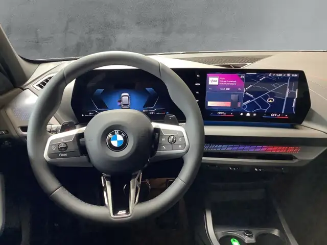 BMW 1 Series view 10