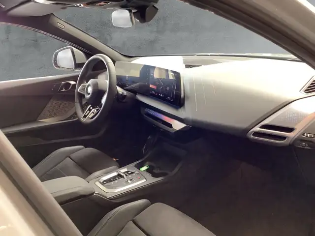 BMW 1 Series view 12
