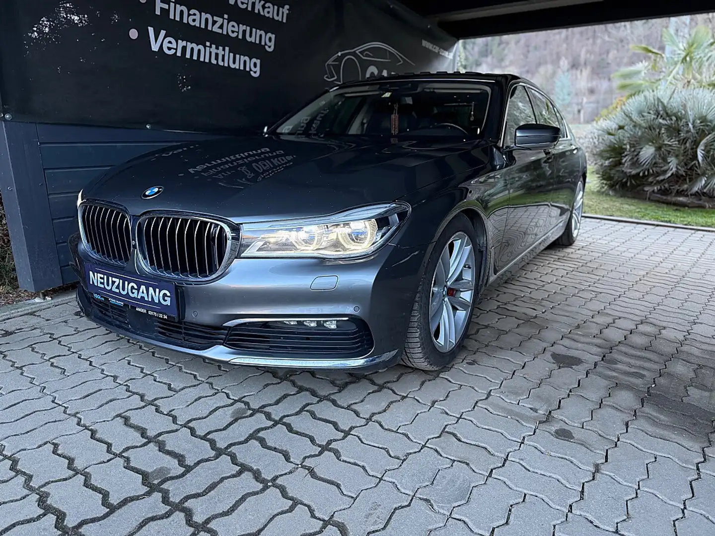 BMW 730 Ld xDrive Aut. *Leder Sitze*Soft Close*Schiebed... Grau - 1