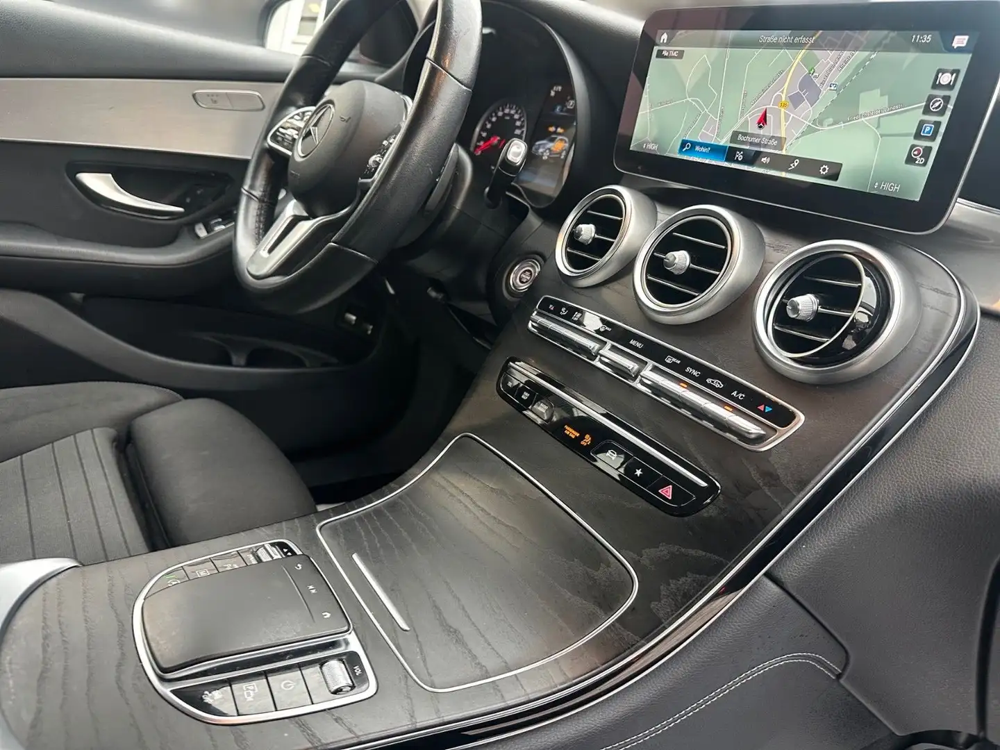 Mercedes-Benz GLC 220 d 4Matic/1.Hand/Beam/AHK/Kamera/8-fach Grijs - 2