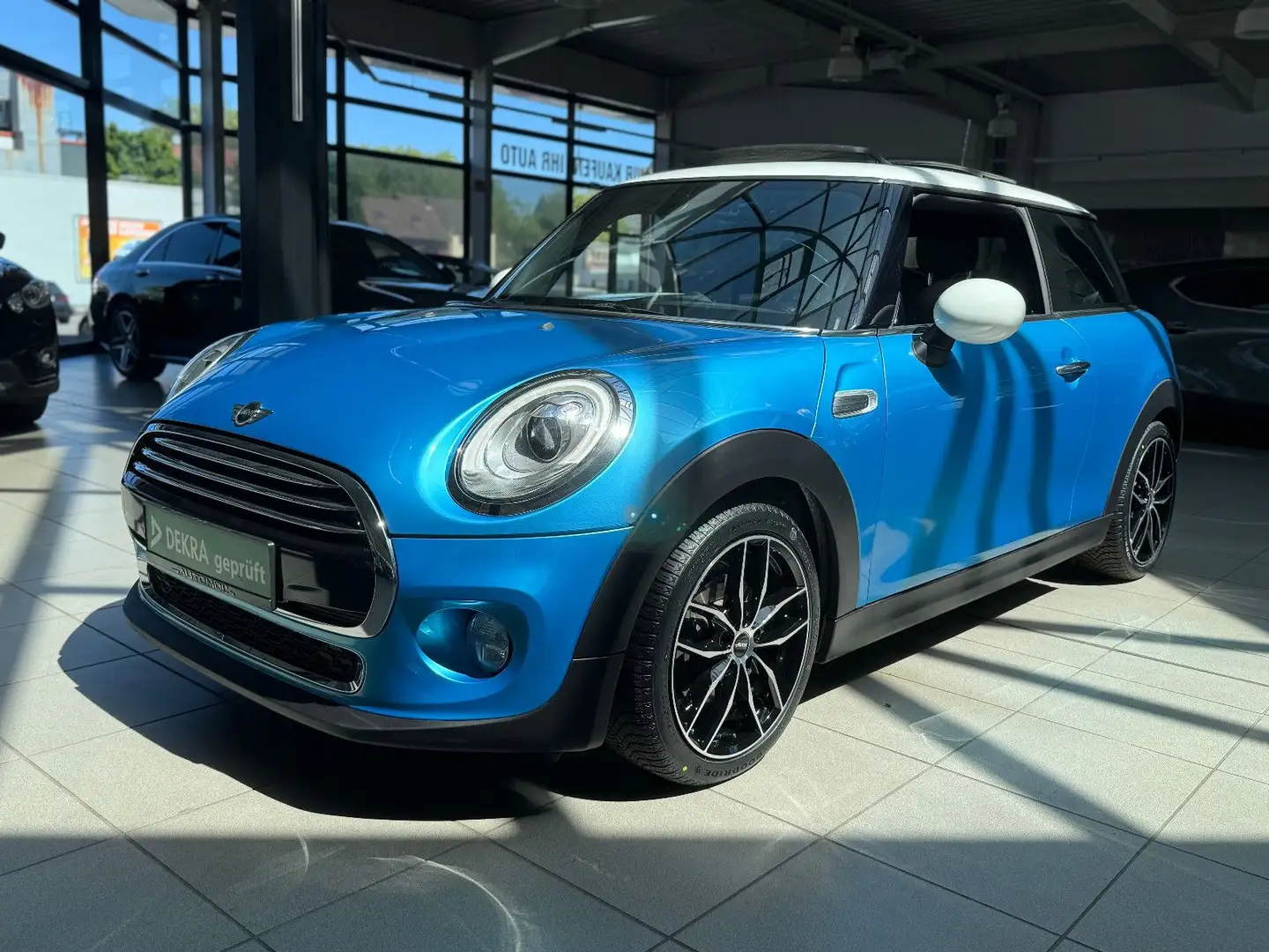 MINI Cooper Automatik *PANO*NAVI*SHZ* uvm. Blau - 1