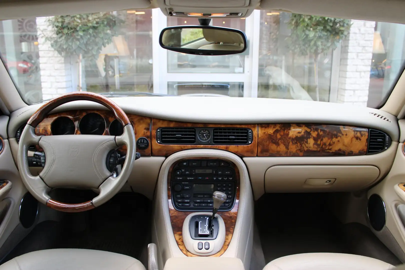 Jaguar Sovereign 4.0 V8 - 2