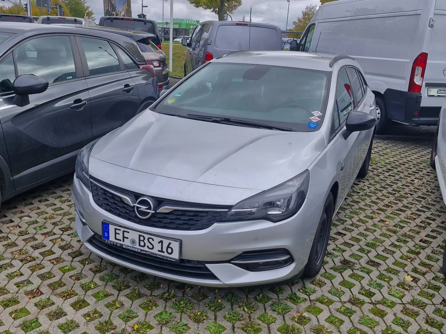 Opel Astra Astra 1.5 D Start/Stop Sports Tourer Silber - 1