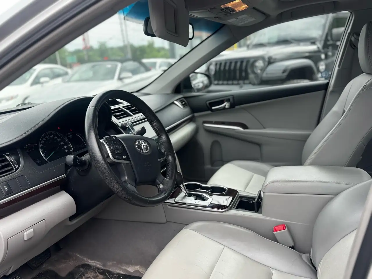 Toyota Camry снимка Toyota Camry
