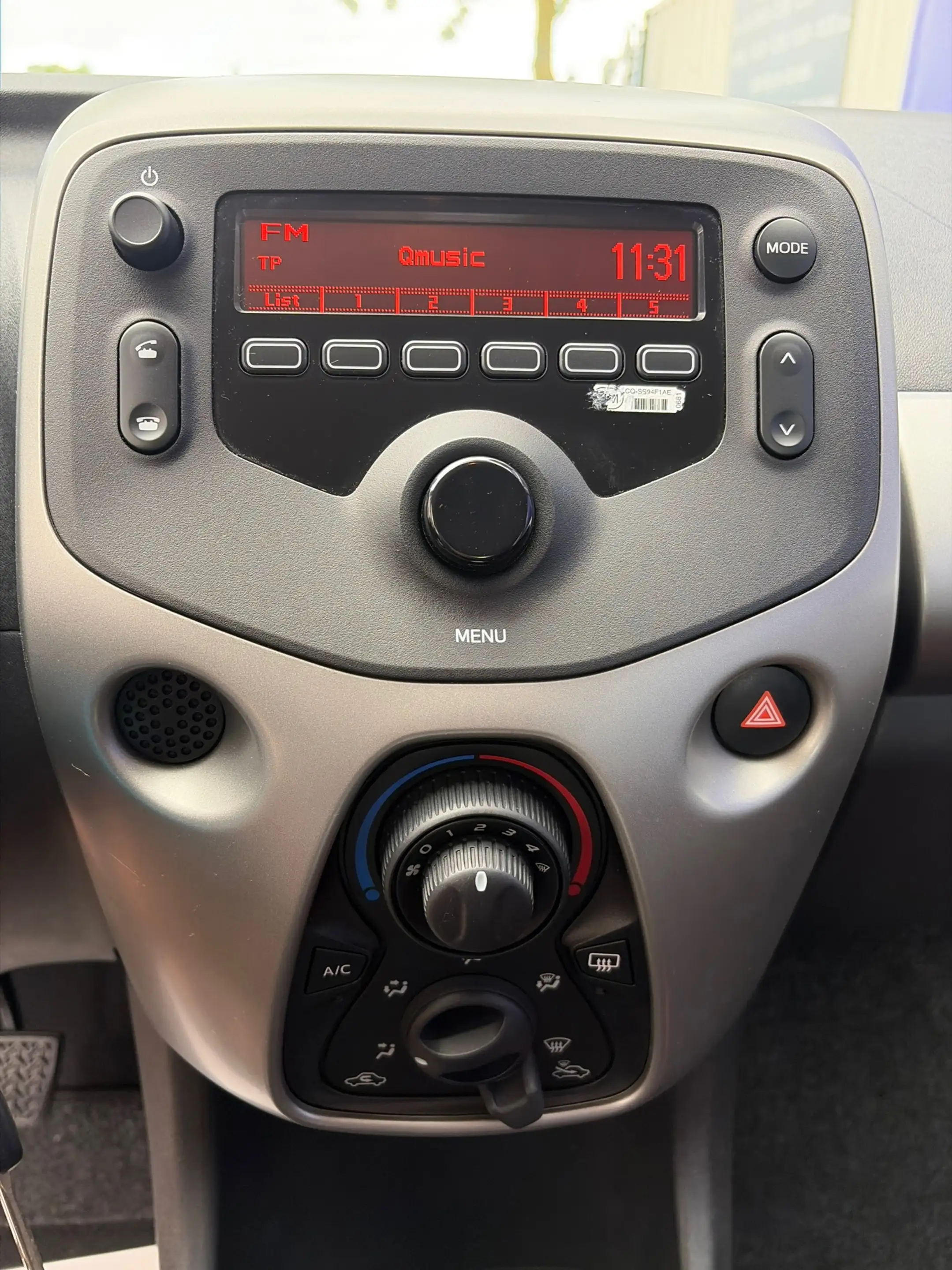 Citroen C1 1.0 e-VTi Shine — photo 11