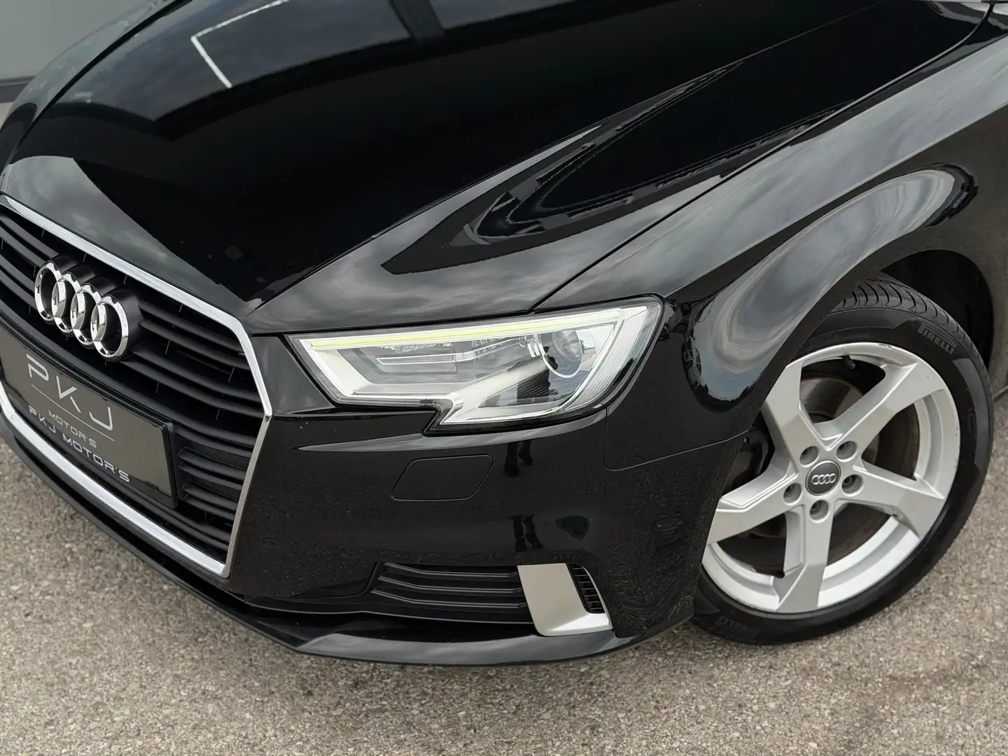 Audi A3 2.0 TDI Sportback sport Schwarz - 2