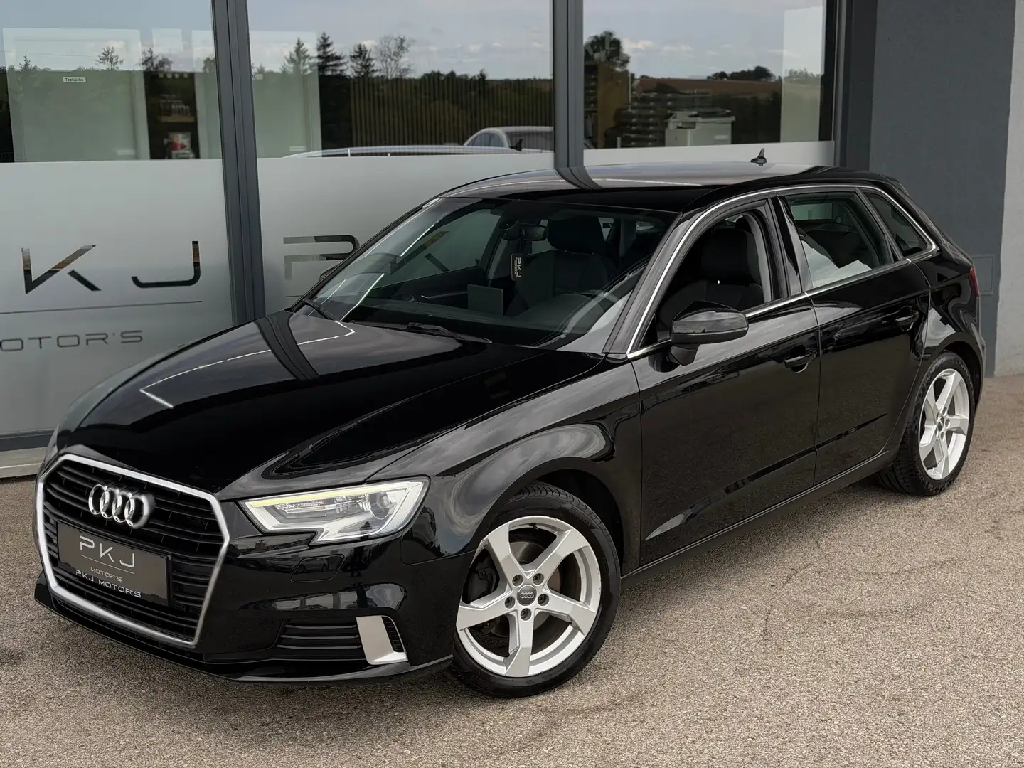 Audi A3 2.0 TDI Sportback sport Schwarz - 1