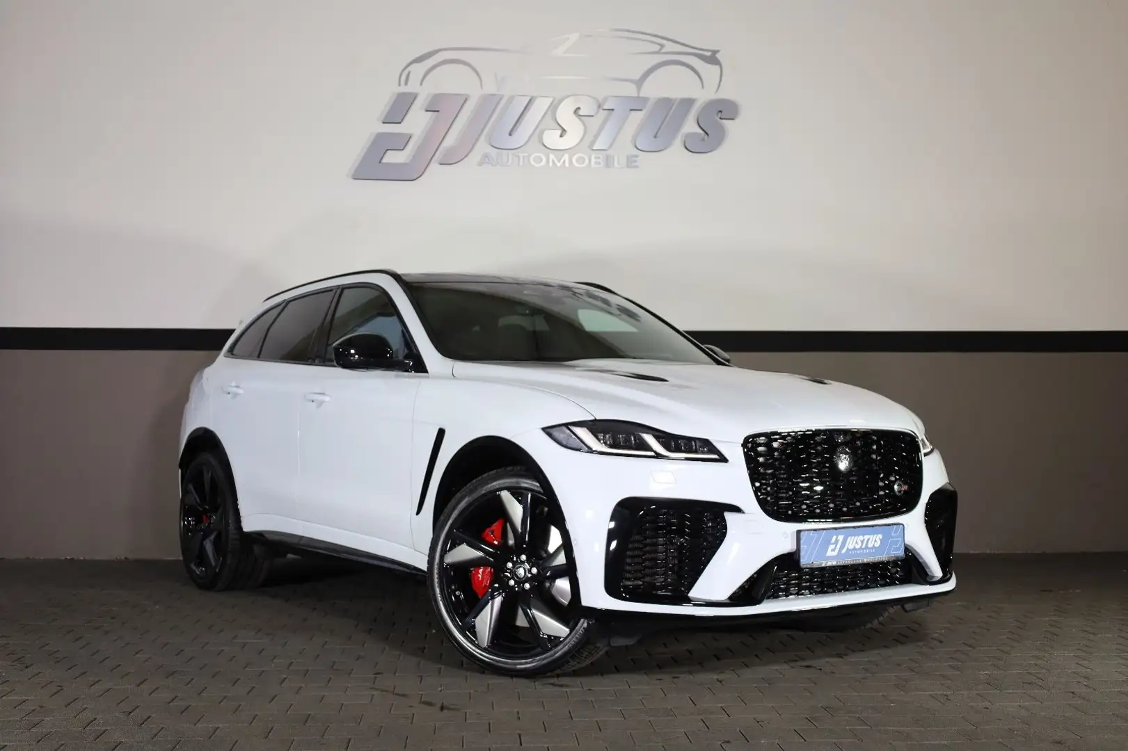 Jaguar F-Pace SVR AWD/360*/HUD/PANO/MERIDIAN/ACC/R22 Blanc - 1
