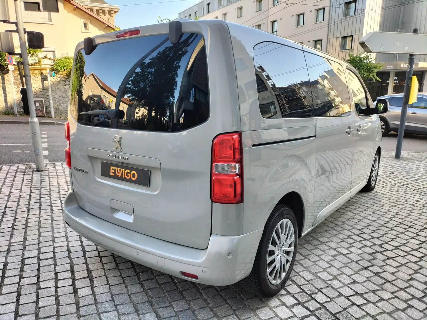 Peugeot Traveller COMBI 2.0 BLUEHDI 150 L2 Business S&S " Attelage + - 2