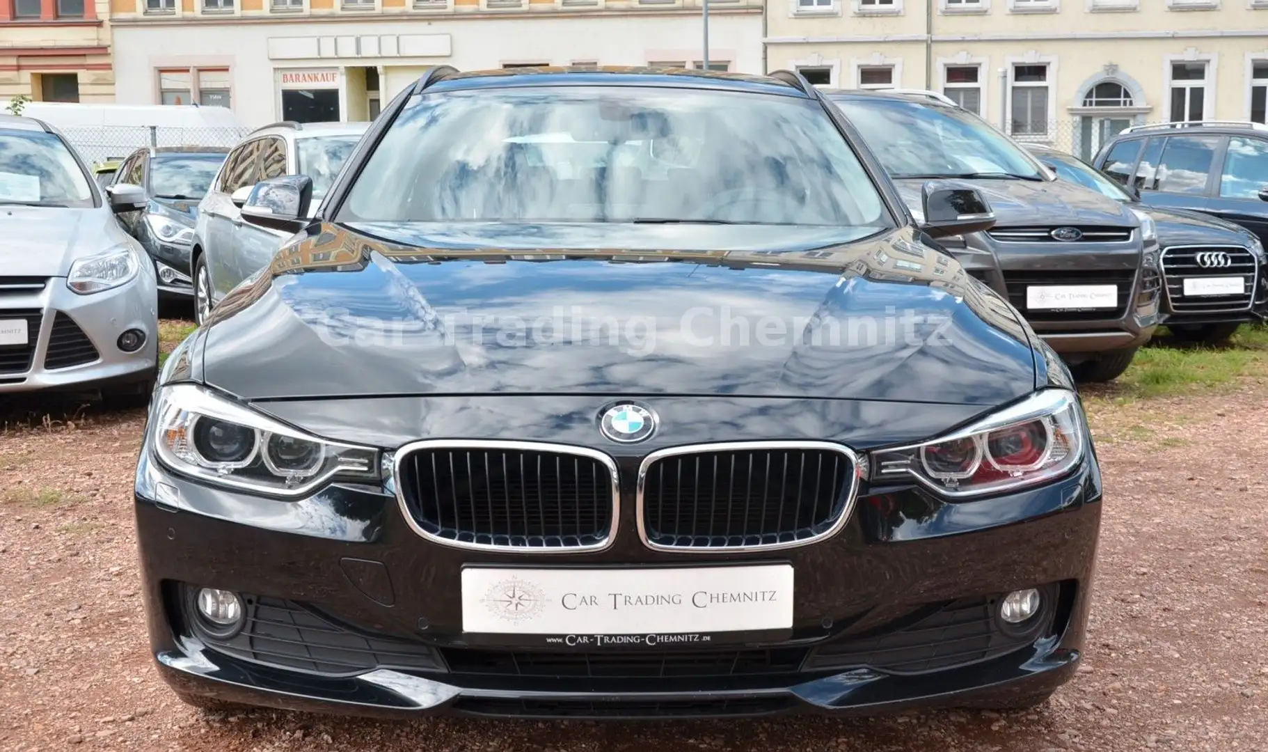 BMW 318 d Touring Bi-Xenon Navi Automatik Schwarz - 2
