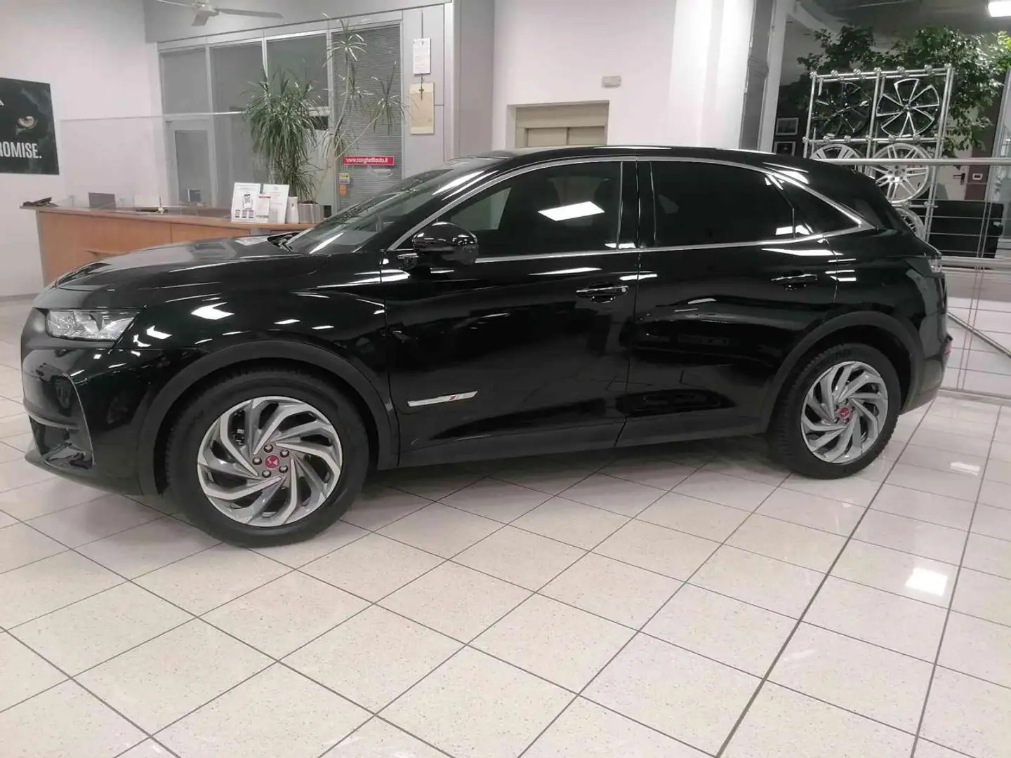 DS Automobiles DS 7 Crossback BlueHDi 130 aut. Performance Line+ Nero - 2