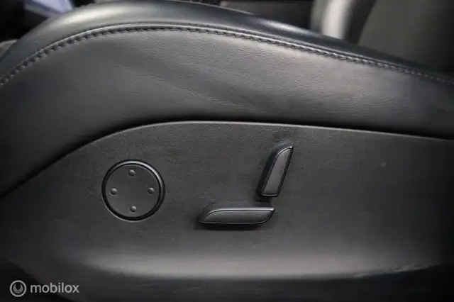Tesla Model X view 12