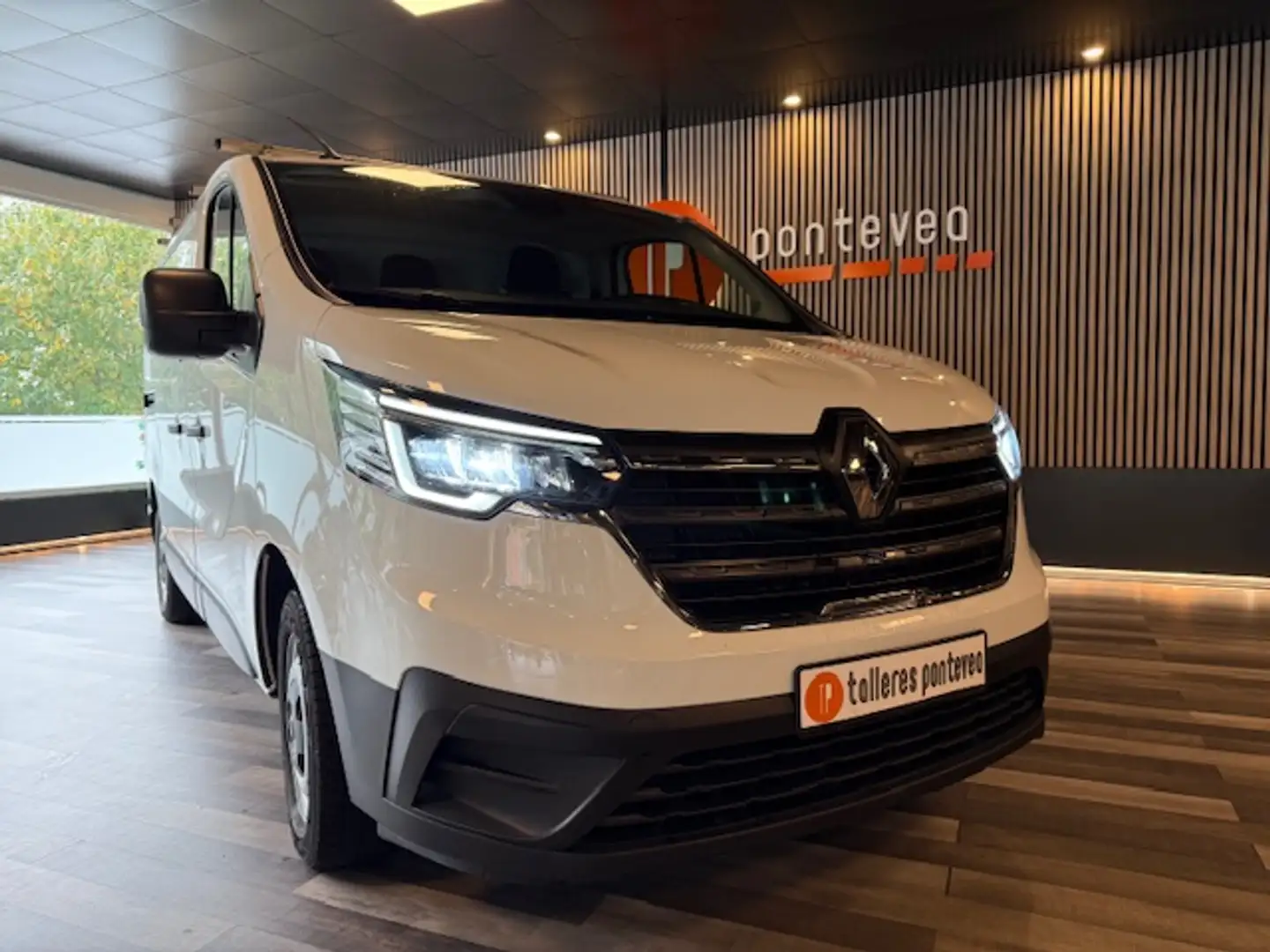 Renault Trafic Furgón L1H1 BluedCi 96kW Wit - 2