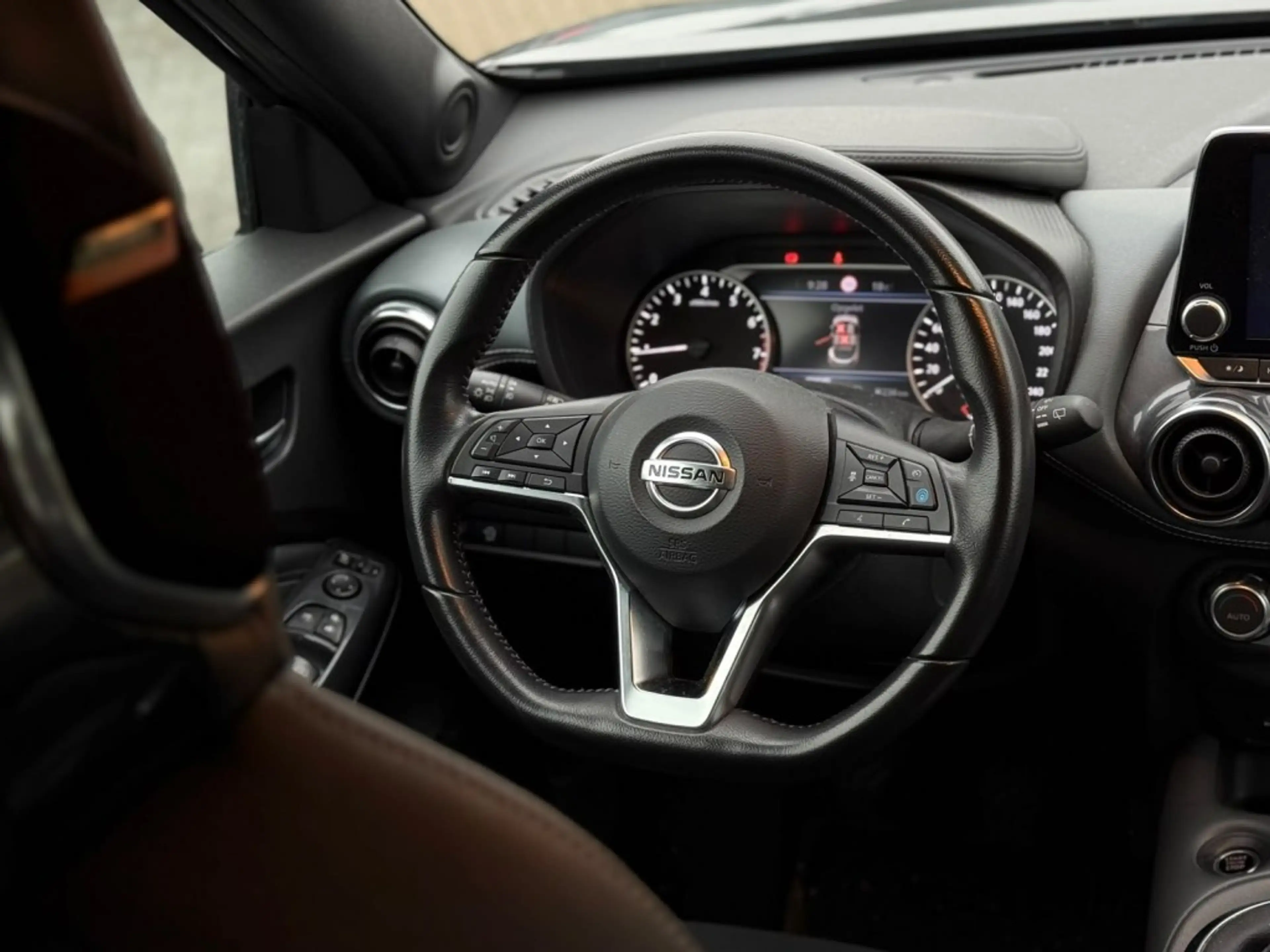 Nissan Juke 1.0 DIG-T 360 CAMERA TREKHAAK — photo 13