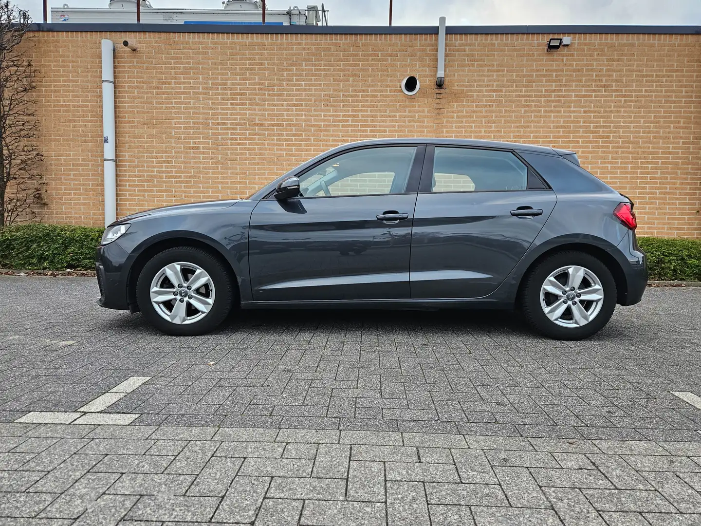 Audi A1 A1 25 TFSI Sportback Gris - 1