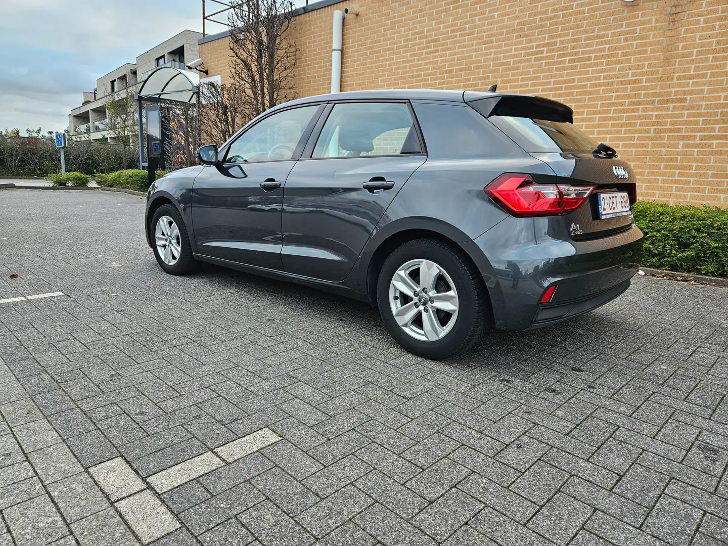 Audi A1 A1 25 TFSI Sportback Gris - 2