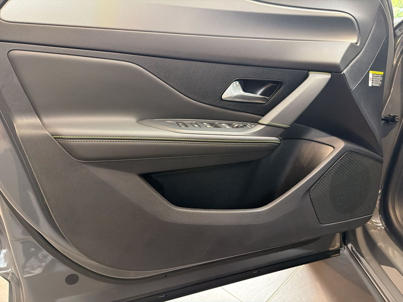 Peugeot 408 Neuer 408 GT EXCLUSIVE HYBRID 145 e-DSC6 — photo 6
