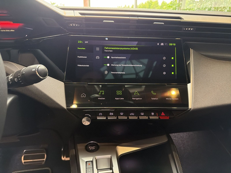 Peugeot 408 Neuer 408 GT EXCLUSIVE HYBRID 145 e-DSC6 — photo 12