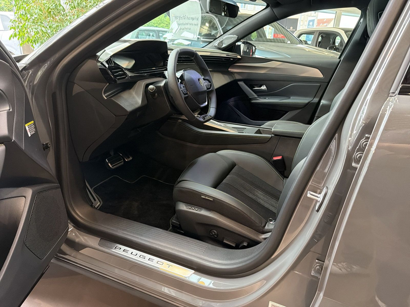 Peugeot 408 Neuer 408 GT EXCLUSIVE HYBRID 145 e-DSC6 — photo 7