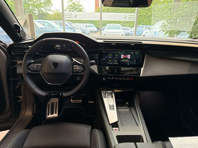 Peugeot 408 Neuer 408 GT EXCLUSIVE HYBRID 145 e-DSC6 — photo 11
