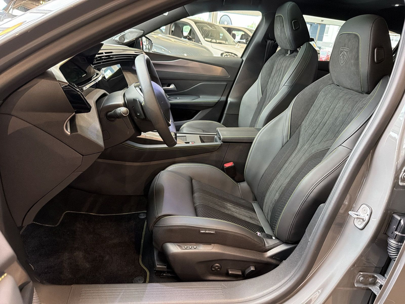 Peugeot 408 Neuer 408 GT EXCLUSIVE HYBRID 145 e-DSC6 — photo 8