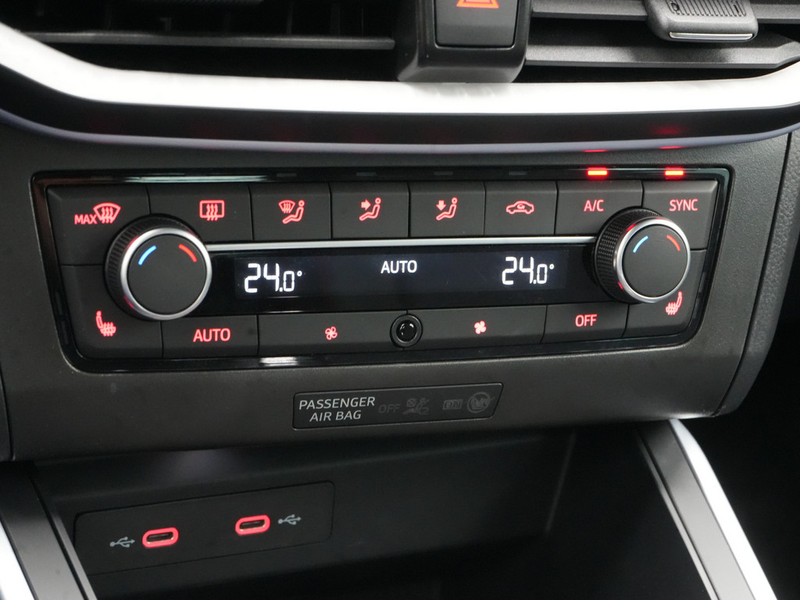 SEAT Arona FR DSG NAVI VIRT ACC KAM SHZ CARPLAY LE — photo 11