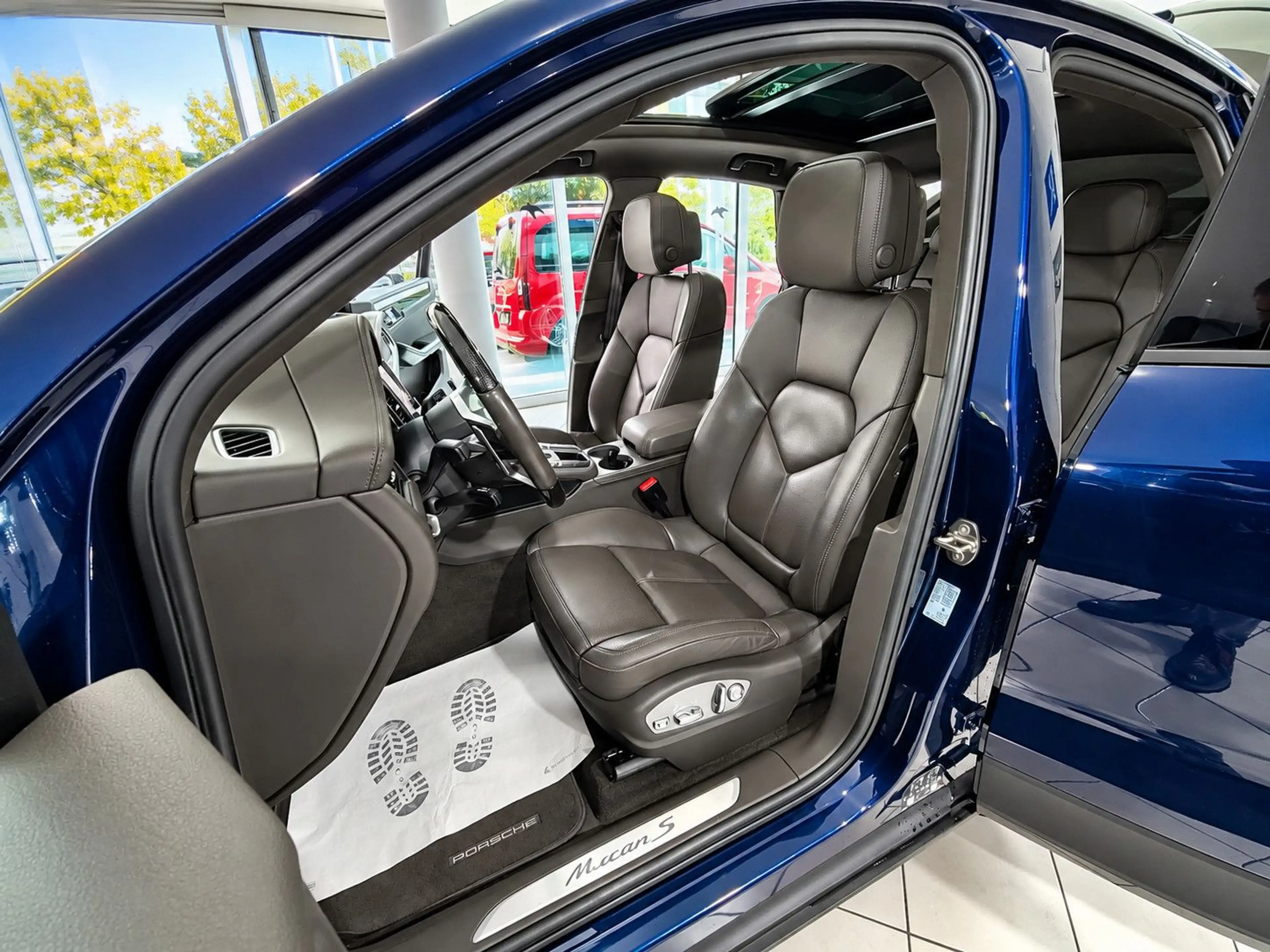 Porsche Macan S Diesel BOSE RFK PANO STNDHZG LED — photo 14