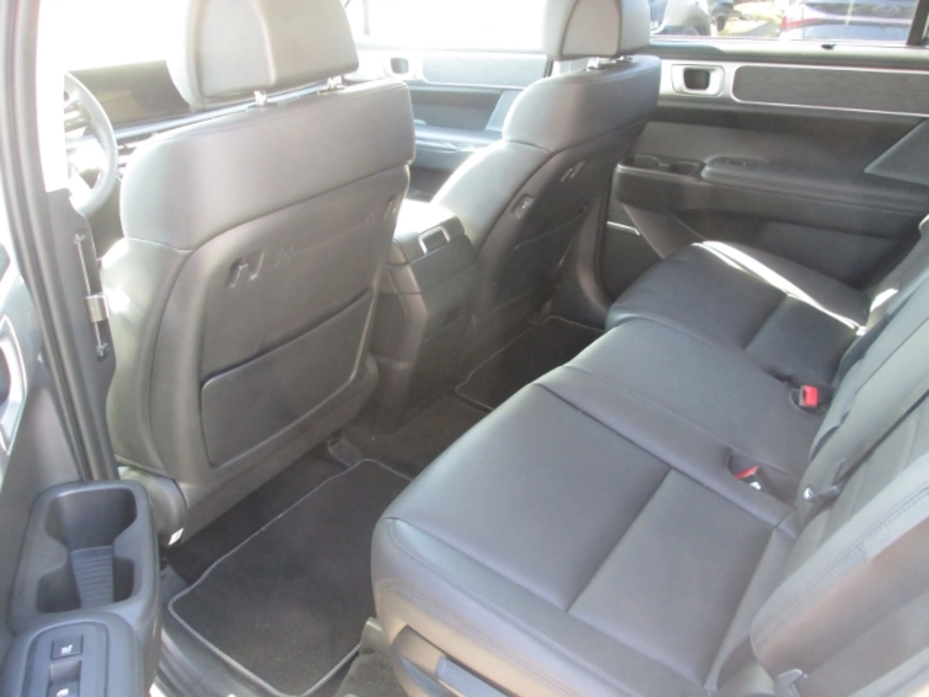 Hyundai SANTA FE PHEV 7-Sitzer 1.6 T-GDI (253 PS) 6-AT 4WD Signatur — photo 11