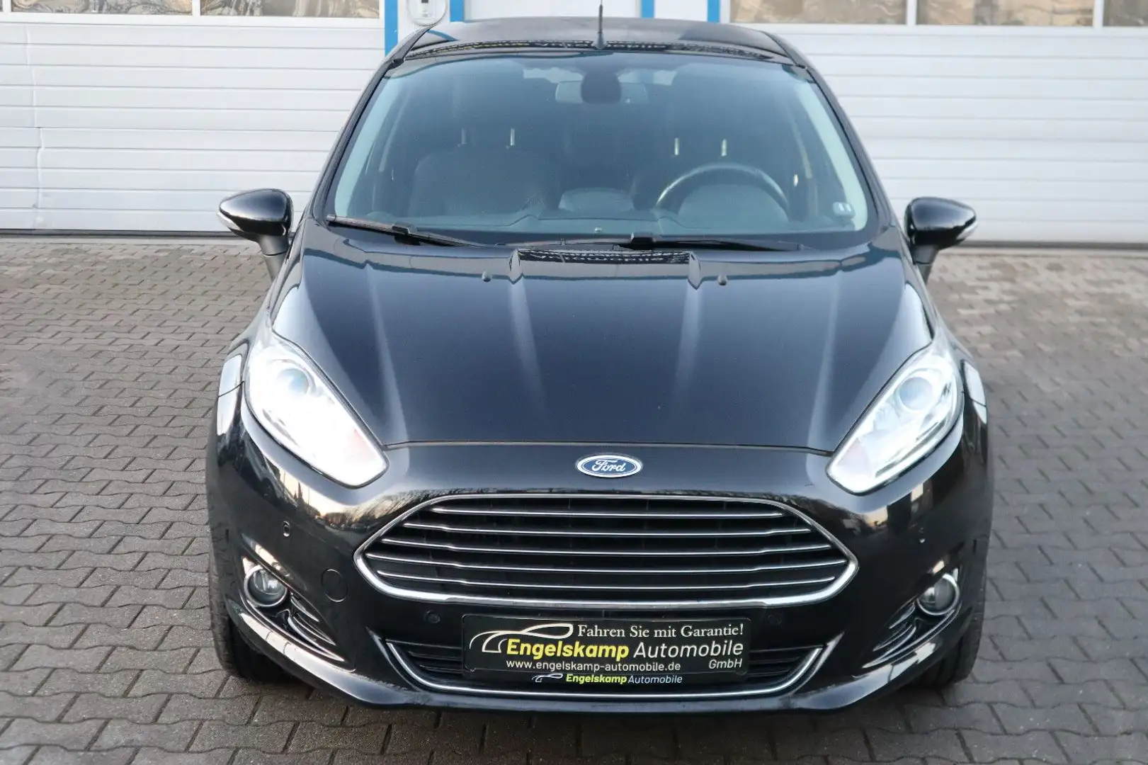 Ford Fiesta 1.0 Individual/MFL/SHZ/PDC/TEILLEDER/1.HD Schwarz - 2